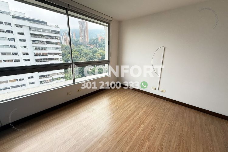 Apartamento de 2 alcobas en arriendo en Los Balsos, Medellín, 113 m² · foto 8 de 23