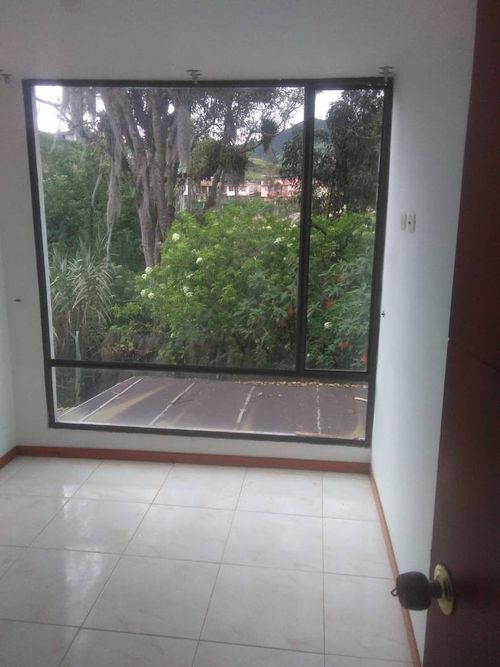 Casa de 4 alcobas en venta en Villa El Recreo, Pasto, 130 m² · foto 2 de 11