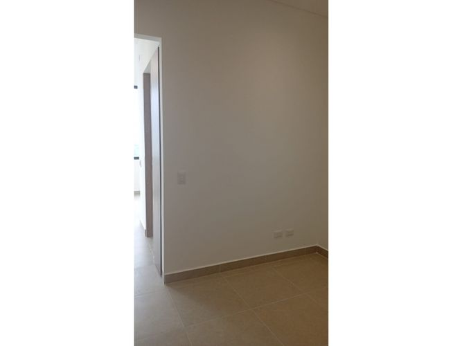Consultorio en venta en Cr. Zonata, Armenia, 26 m² · foto 2 de 7