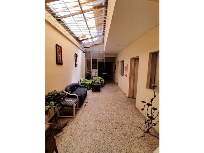Casa de 6 alcobas en venta en Boston, Medellín, 350 m² · foto 5 de 24
