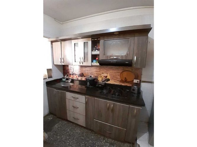 Casa de 6 alcobas en venta en Boston, Medellín, 350 m² · foto 8 de 24