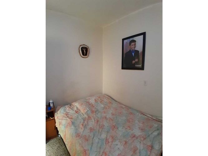 Casa de 6 alcobas en venta en Boston, Medellín, 350 m² · foto 13 de 24