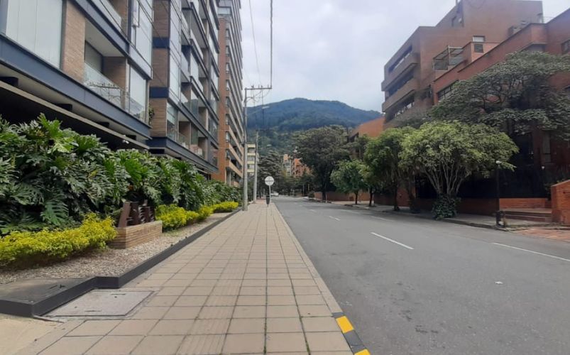 Apartamento de 3 alcobas en venta en Chicó Reservado, Bogotá, 90 m² · foto 13 de 17