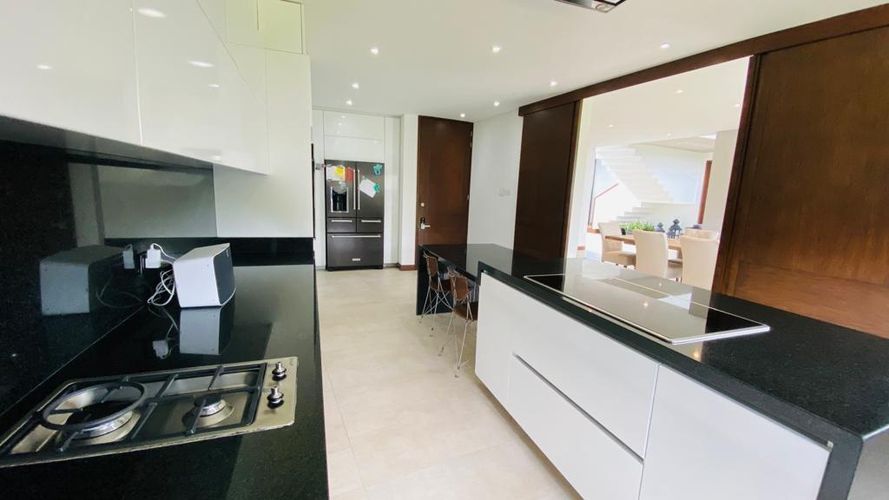 Casa de 5 alcobas en venta en Guaymaral, Bogotá, 440 m² · foto 14 de 24