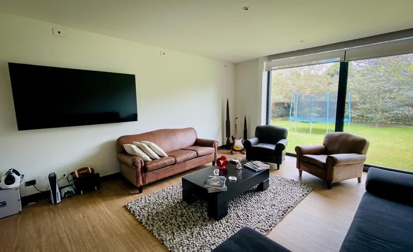 Casa de 5 alcobas en venta en Guaymaral, Bogotá, 440 m² · foto 15 de 24