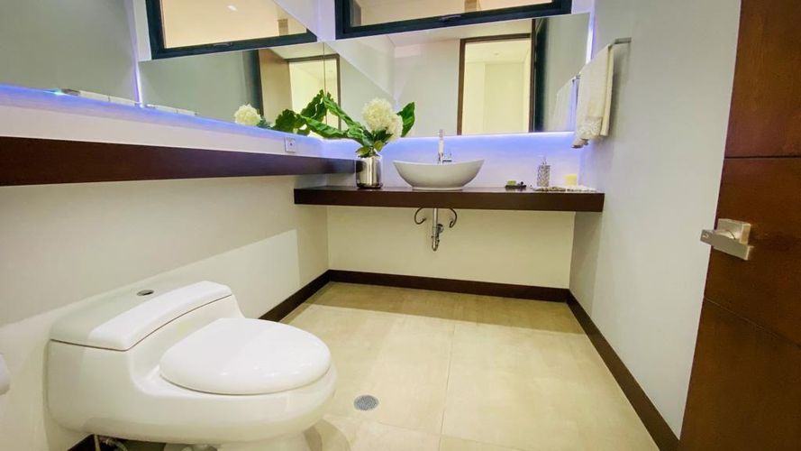Casa de 5 alcobas en venta en Guaymaral, Bogotá, 440 m² · foto 17 de 24