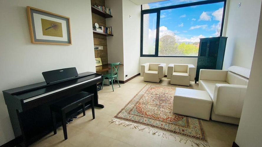 Casa de 5 alcobas en venta en Guaymaral, Bogotá, 440 m² · foto 19 de 24