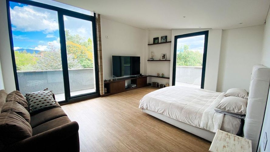 Casa de 5 alcobas en venta en Guaymaral, Bogotá, 440 m² · foto 20 de 24