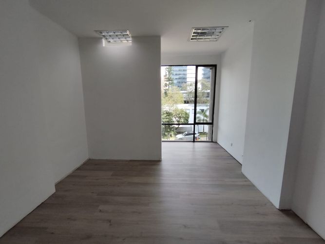 Local en arriendo en El Poblado, Medellín, 175 m² · foto 9 de 20