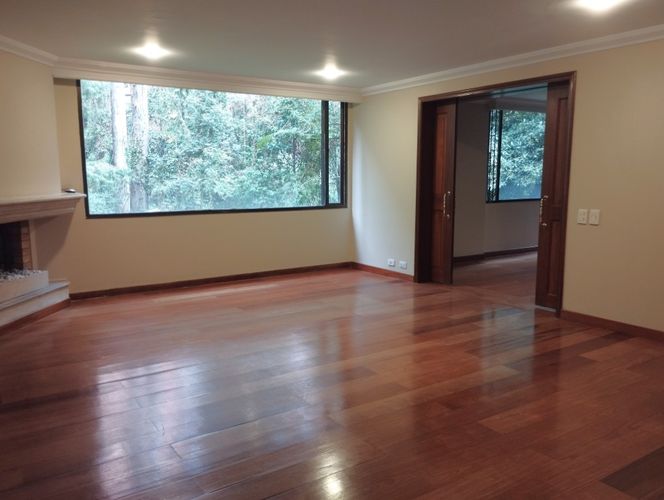 Apartamento en venta en Los Rosales, Bogotá · foto 2 de 24