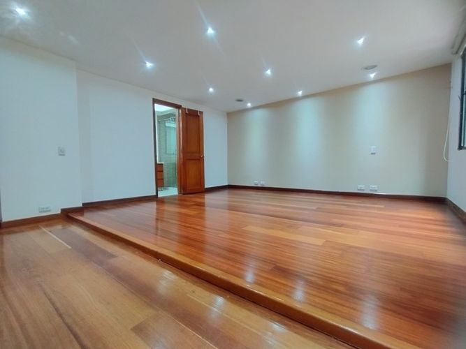 Apartamento en venta en Los Rosales, Bogotá · foto 13 de 24