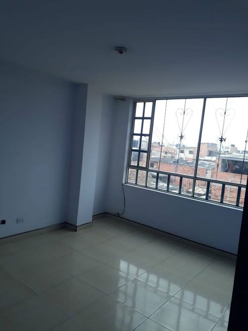Casa de 15 alcobas en venta en Ub. Serrezuelita, Funza, 650 m² · foto 10 de 16
