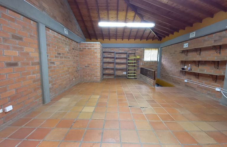 Local en arriendo en Lejos Del Nido, El Retiro, 220 m² · foto 5 de 24