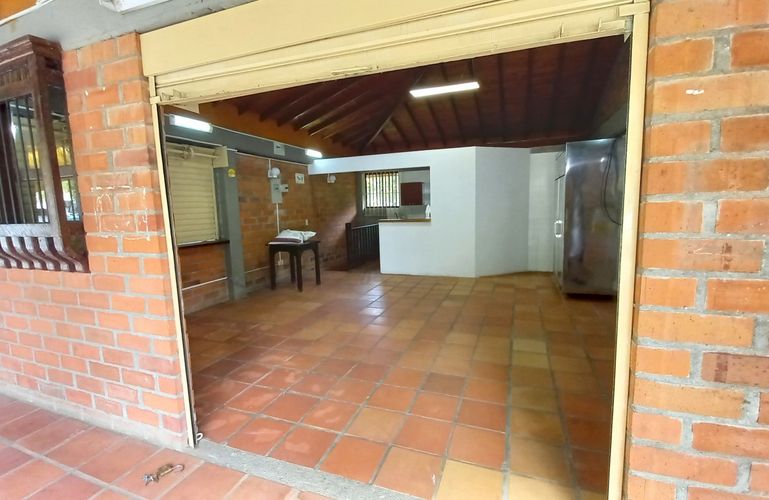 Local en arriendo en Lejos Del Nido, El Retiro, 220 m² · foto 15 de 24