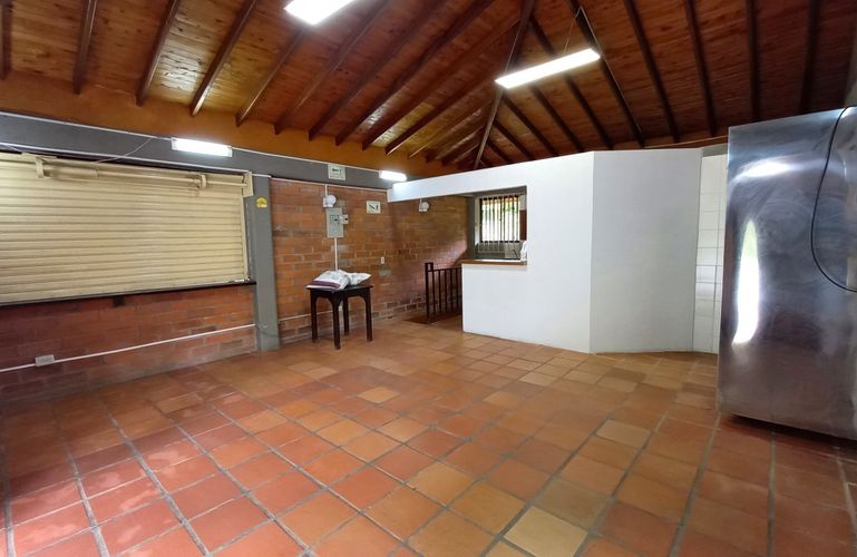 Local en arriendo en Lejos Del Nido, El Retiro, 220 m² · foto 17 de 24
