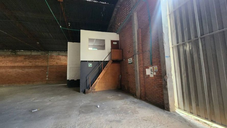 Bodega en arriendo en Casco Antiguo - Floridablanca, Floridablanca, 769 m² · foto 2 de 22