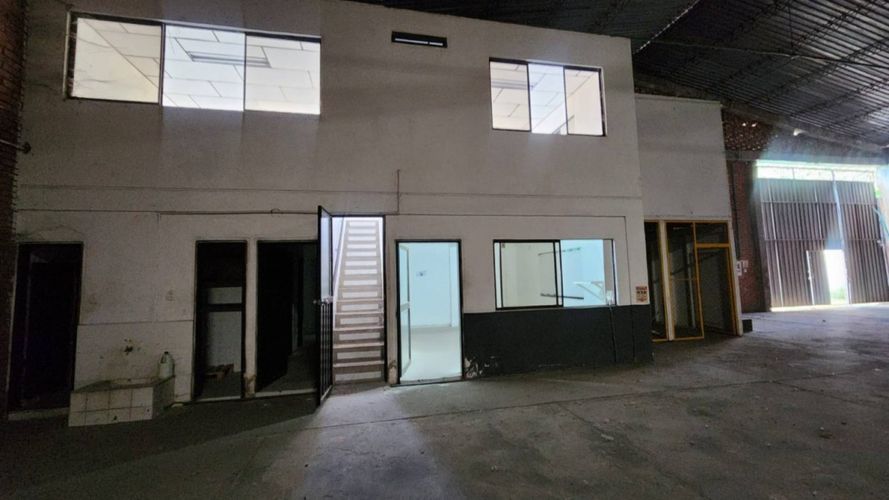 Bodega en arriendo en Casco Antiguo - Floridablanca, Floridablanca, 769 m² · foto 8 de 22