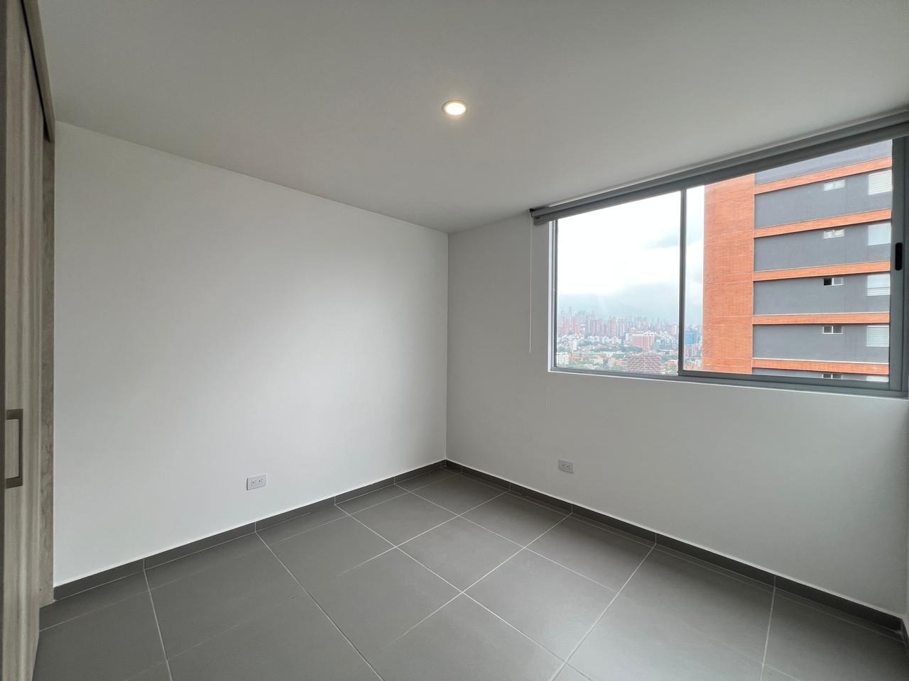 Apartamento en arriendo en El Poblado, Medellín · foto 4 de 14