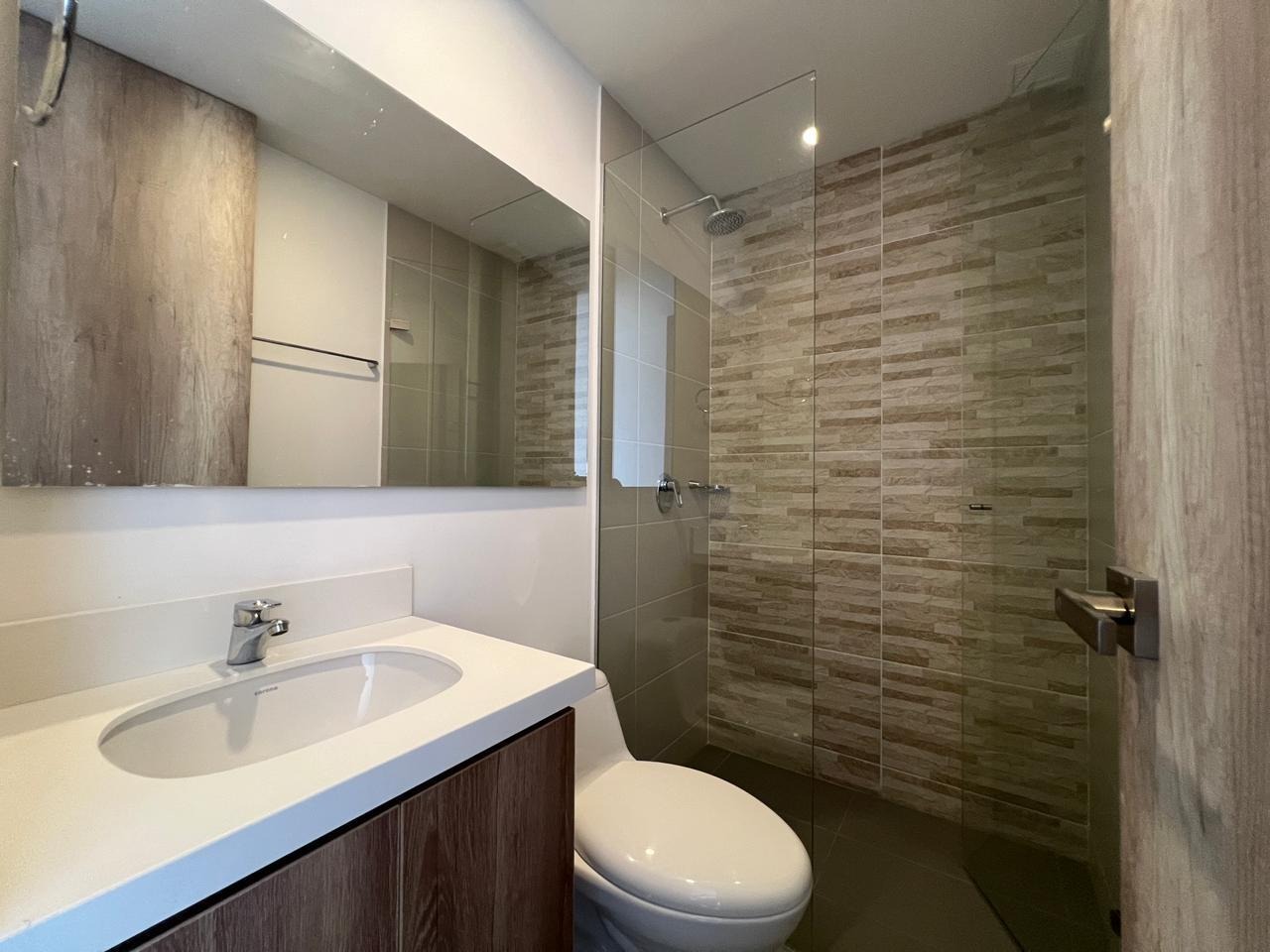 Apartamento en arriendo en El Poblado, Medellín · foto 6 de 14
