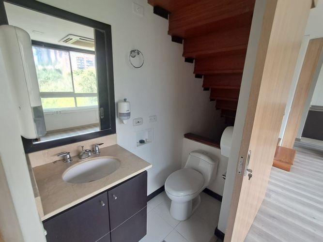 Oficina en arriendo en Castropol, Medellín, 140 m² · foto 3 de 18