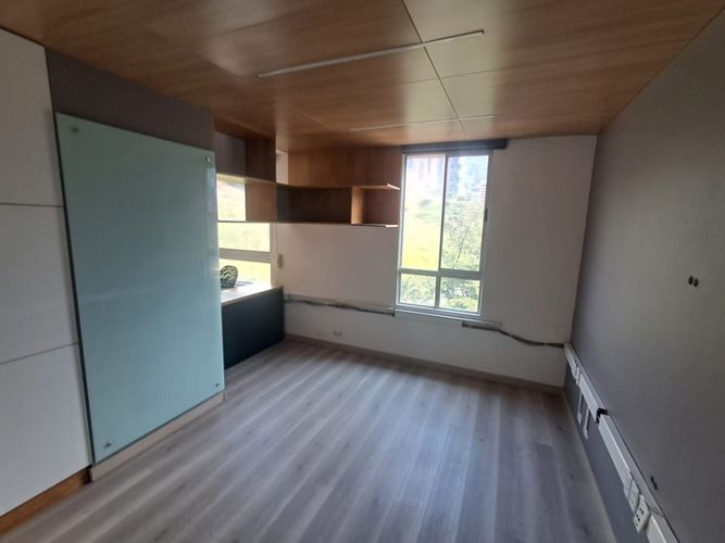 Oficina en arriendo en Castropol, Medellín, 140 m² · foto 6 de 18