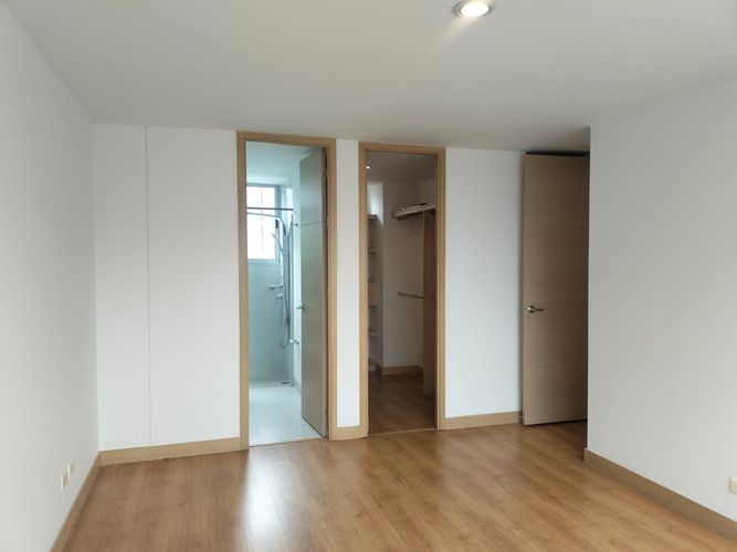 Apartamento de 3 alcobas en arriendo en El Poblado, Medellín, 135 m² · foto 8 de 18