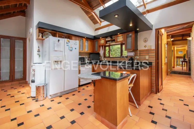 Casa de 6 alcobas en venta en Guaymaral, Bogotá, 550 m² · foto 14 de 20