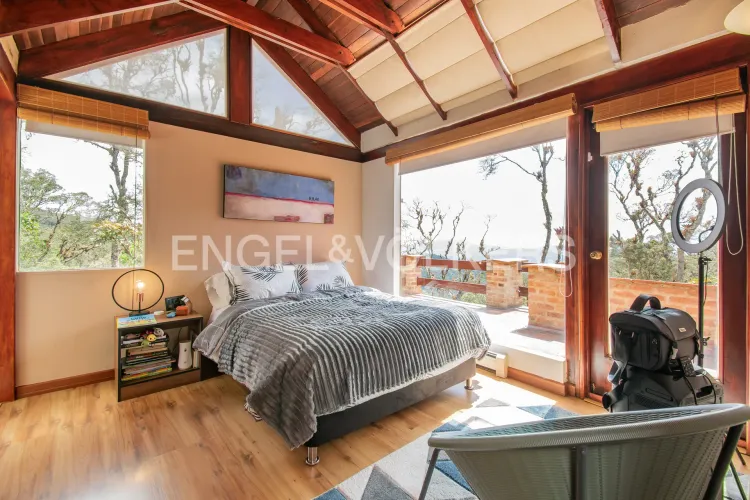Casa de 6 alcobas en venta en Guaymaral, Bogotá, 550 m² · foto 9 de 20