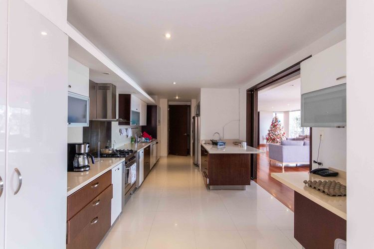 Apartamento de 3 alcobas en venta en Cerros De Los Alpes, Bogotá, 308 m² · foto 21 de 24