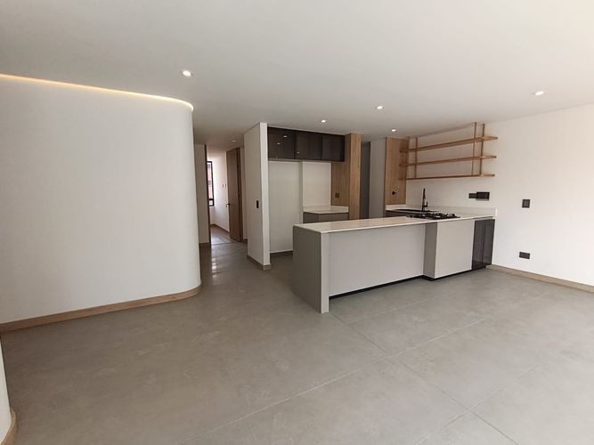 Apartamento de 3 alcobas en arriendo en La Castellana, Medellín, 98 m² · foto 6 de 20