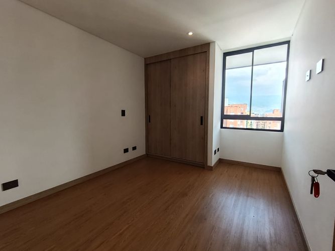Apartamento de 3 alcobas en arriendo en La Castellana, Medellín, 98 m² · foto 13 de 20