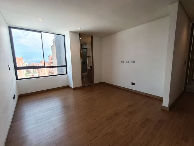 Apartamento de 3 alcobas en arriendo en La Castellana, Medellín, 98 m² · foto 16 de 20