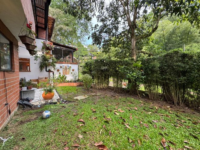 Casa de 3 alcobas en venta en El Poblado, Medellín, 300 m² · foto 7 de 24