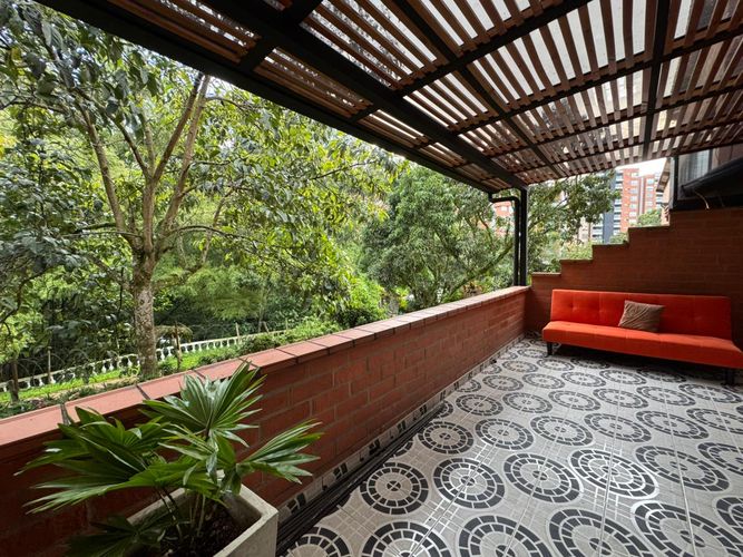 Casa de 3 alcobas en venta en El Poblado, Medellín, 300 m² · foto 18 de 24