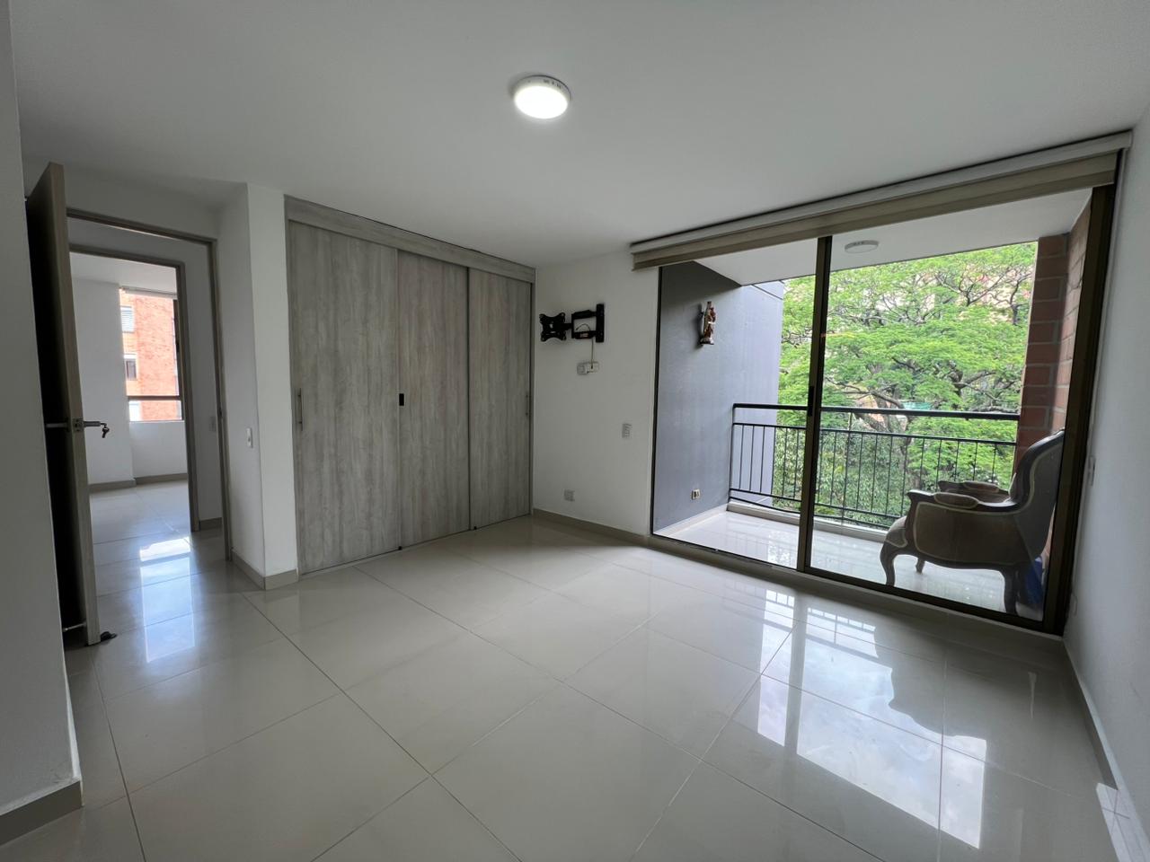 Apartamento en arriendo en El Poblado, Medellín · foto 8 de 18