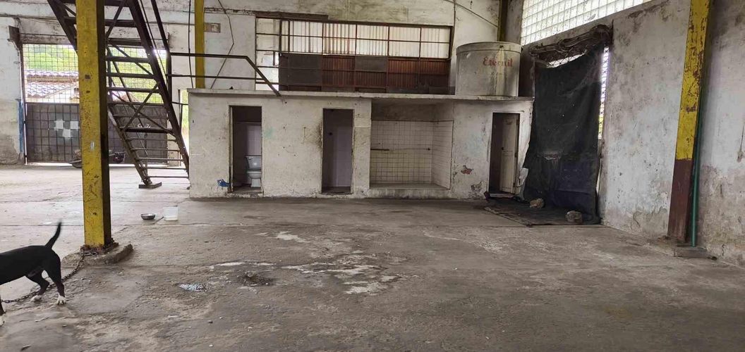 Bodega en arriendo en San Jose, Armenia, 2500 m² · foto 12 de 24
