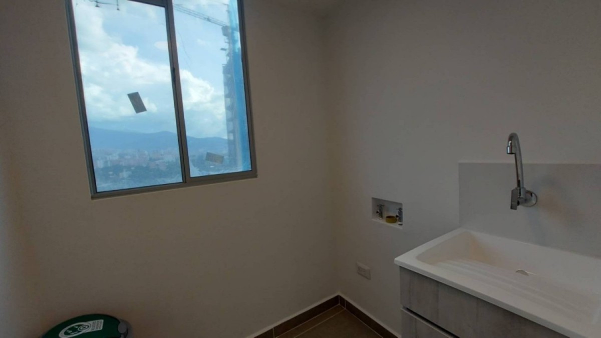Apartamento en arriendo en Ciudad Del Río, Medellín · foto 3 de 18