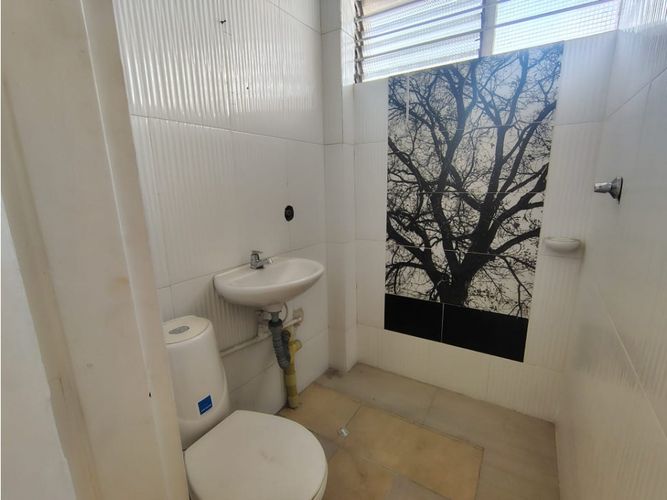 Oficina en arriendo en Conquistadores, Medellín, 50 m² · foto 5 de 9