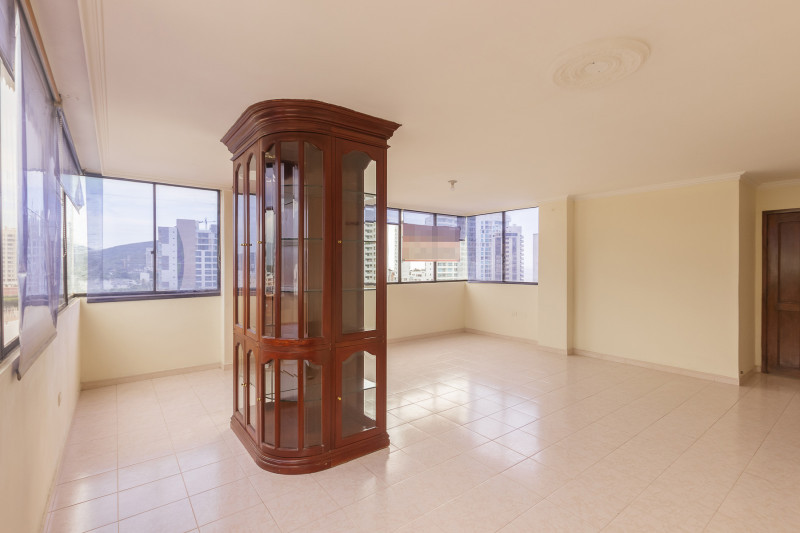 Apartamento en venta en Rodadero Sur, Santa Marta · foto 4 de 24