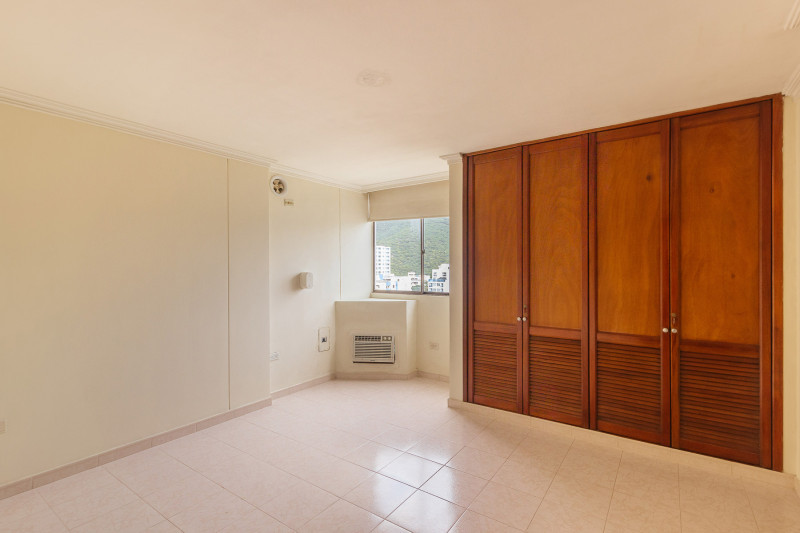 Apartamento en venta en Rodadero Sur, Santa Marta · foto 11 de 24