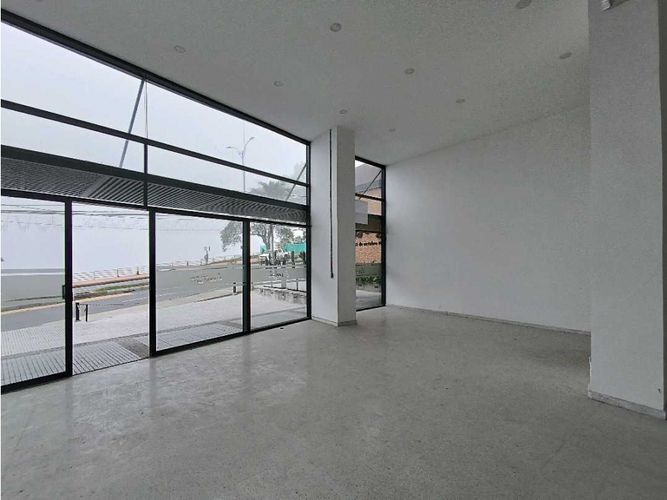 Local en venta en Chipre, Manizales, 380 m² · foto 2 de 17