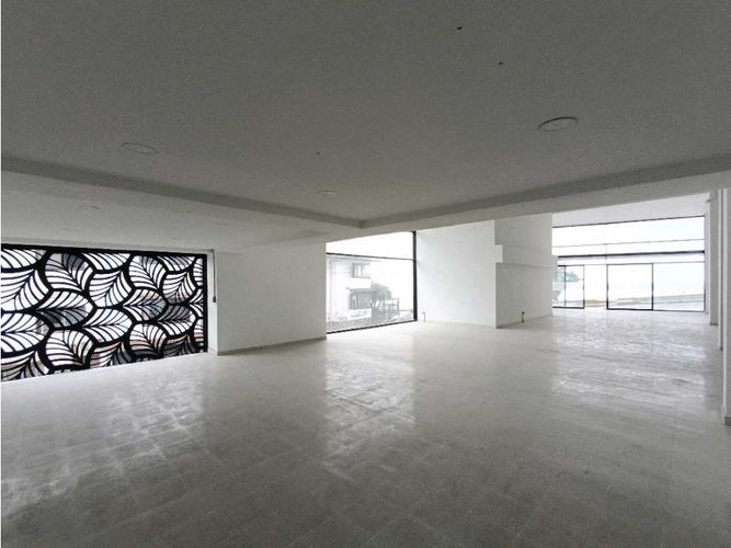 Local en venta en Chipre, Manizales, 380 m² · foto 9 de 17