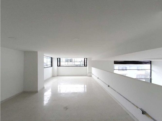 Local en venta en Chipre, Manizales, 380 m² · foto 14 de 17