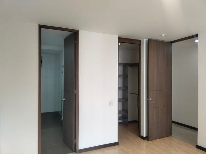 Apartamento de 3 alcobas en arriendo en El Poblado, Medellín, 81 m² · foto 10 de 16