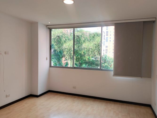 Apartamento de 3 alcobas en arriendo en El Poblado, Medellín, 81 m² · foto 11 de 16