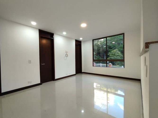 Apartamento de 3 alcobas en arriendo en La Aguacatala, Medellín, 280 m² · foto 16 de 20