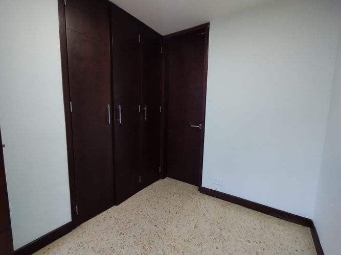 Apartamento de 3 alcobas en arriendo en La Aguacatala, Medellín, 280 m² · foto 19 de 20