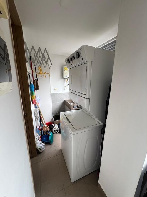 Apartamento en venta en Loma Del Chocho, Envigado · foto 10 de 24
