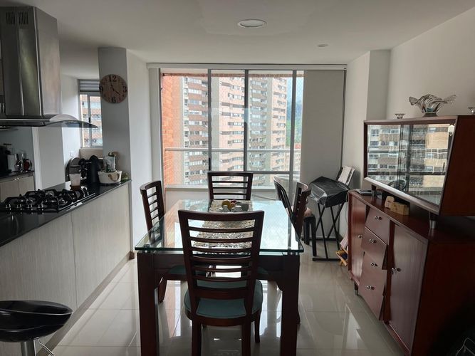 Apartamento en venta en Loma Del Chocho, Envigado · foto 3 de 24