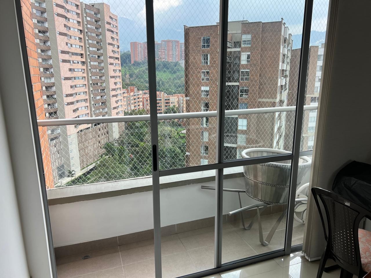 Apartamento en venta en Loma Del Chocho, Envigado · foto 14 de 24